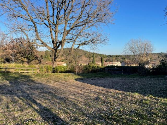MONTAUROUX MAISON DE 110 M2 SUR UN TERRAIN PLAT DE 752 M2