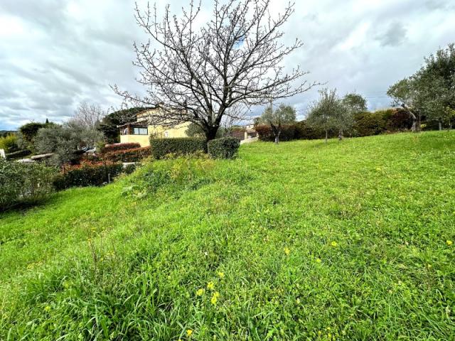 CAGNES SUR MER MAISON AVEC ETAGE DE 129 M2 SUR UN TERRAIN DE 946 M 2