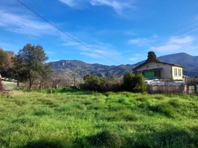 CARROS MAISON 5 PIECES DE 100 M2 SUR UN TERRAIN PLAT DE 614 M2 SANS VIS A VIS A 525000 €