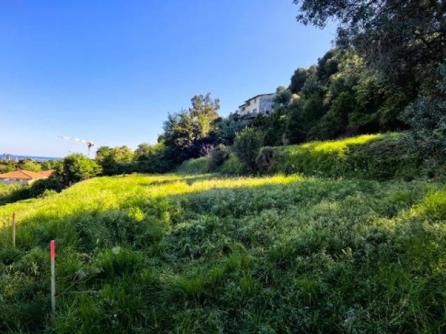 SAINT LAURENT DU VAR MAISON DE 102 M2 AVEC ETAGE SUR UN TERRAIN DE 440 M2