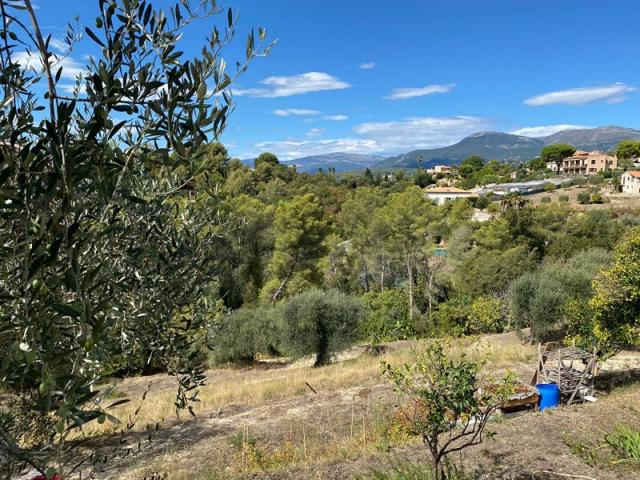 SAINT PAUL DE VENCE MAISON A ETAGE DE 125 M2 SUR UN TERRAIN DE 2632 M2