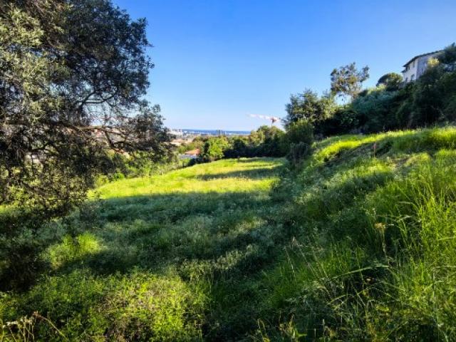 SAINT LAURENT DU VAR MAISON DE 102 M2 AVEC ETAGE SUR UN TERRAIN DE 440 M2