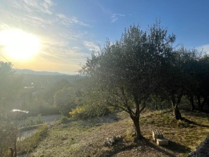 Mougins (06250) | 1 100 m² |890 000 € | Maison et terrain à vendre