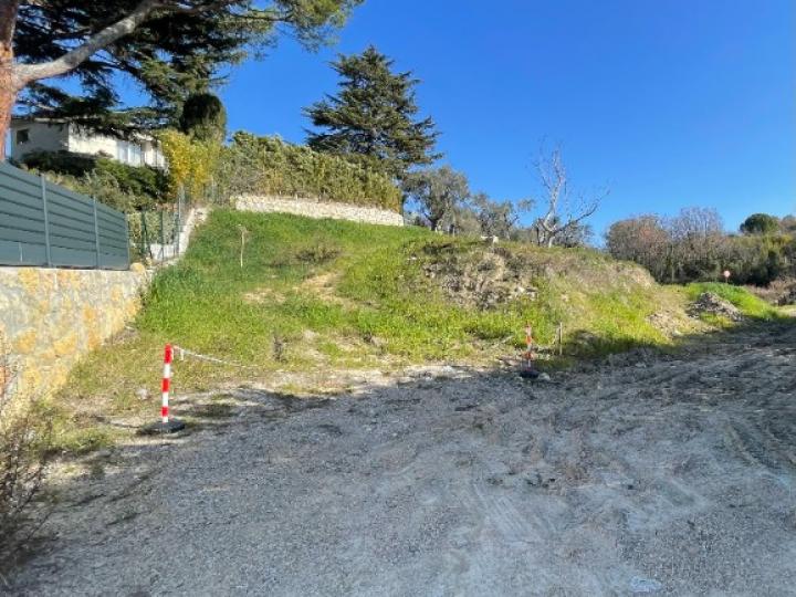 GRASSE (06130) | 1500 m² | 1 330 000€ | Villa Contemporaine 174 m² à vendre